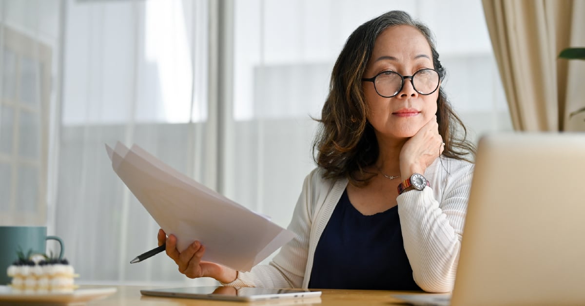 reviewing-data-on-laptop